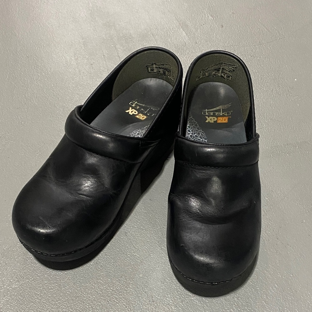 Dansko XP leather upper Classic Black Clogs size 36 women’s 5.5-6